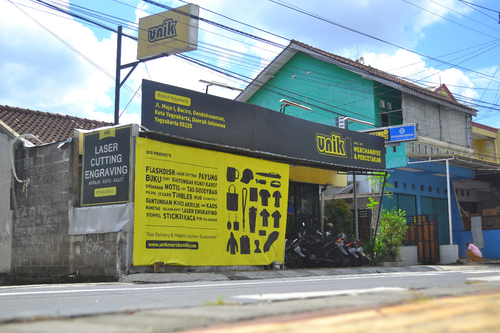 Kantor UNIK Merchandise Yogyakarta Souvenir Komunitas